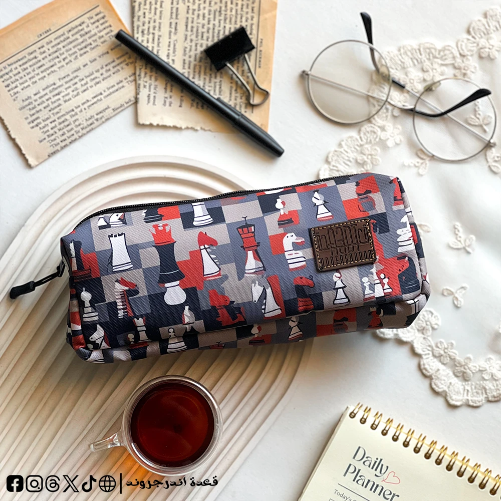 V9DE9jGbQ49nsUGPLB55VS36k4wSFzFwbeIBqW73.webp Chess vibes -Pencil Case - الصورة 1
