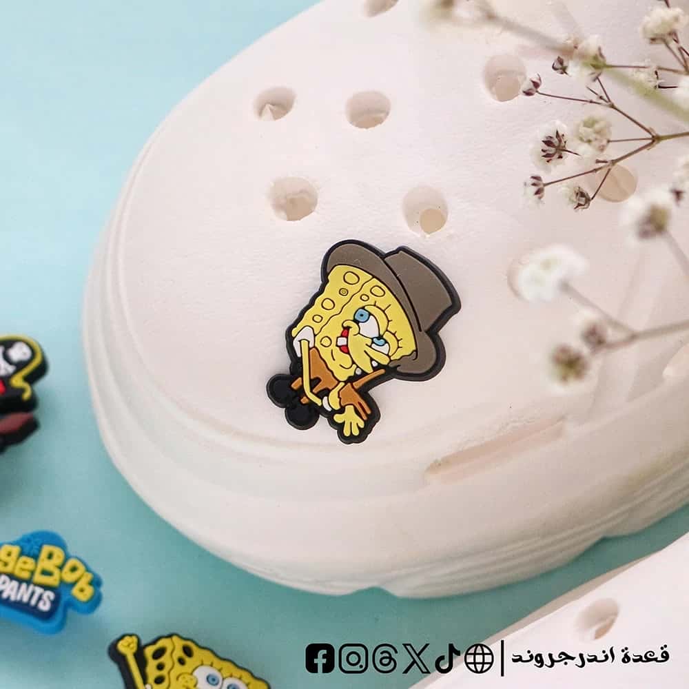 WAqkO6hg8yfhE0zZY2W7Kfn0OKsixhVDV2qVHjX2.jpg SpongeBob SquarePants hat- crocs charms - الصورة 1