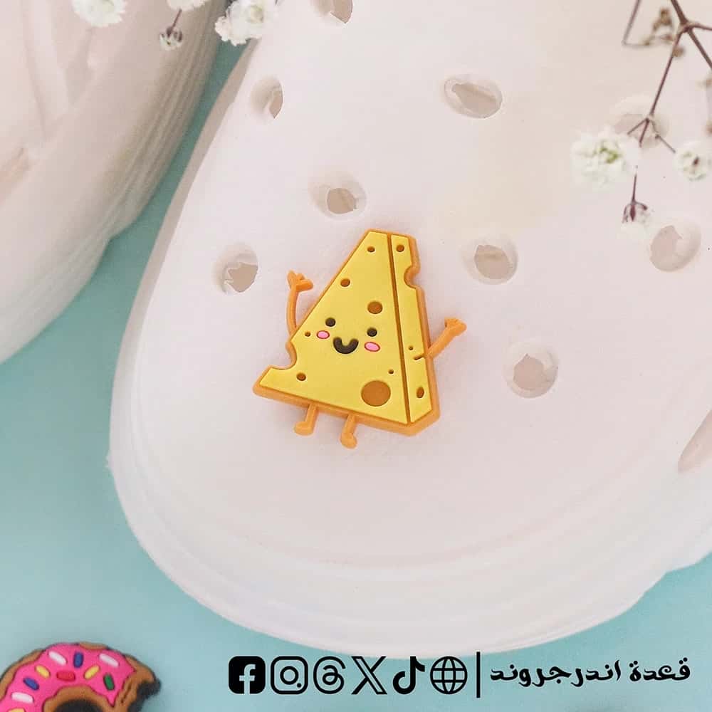 chjny6SGnnBk9dUpz0SSZ7k2EEtlTQhQ16tqTwdn.jpg Cheese- crocs charms - الصورة 1