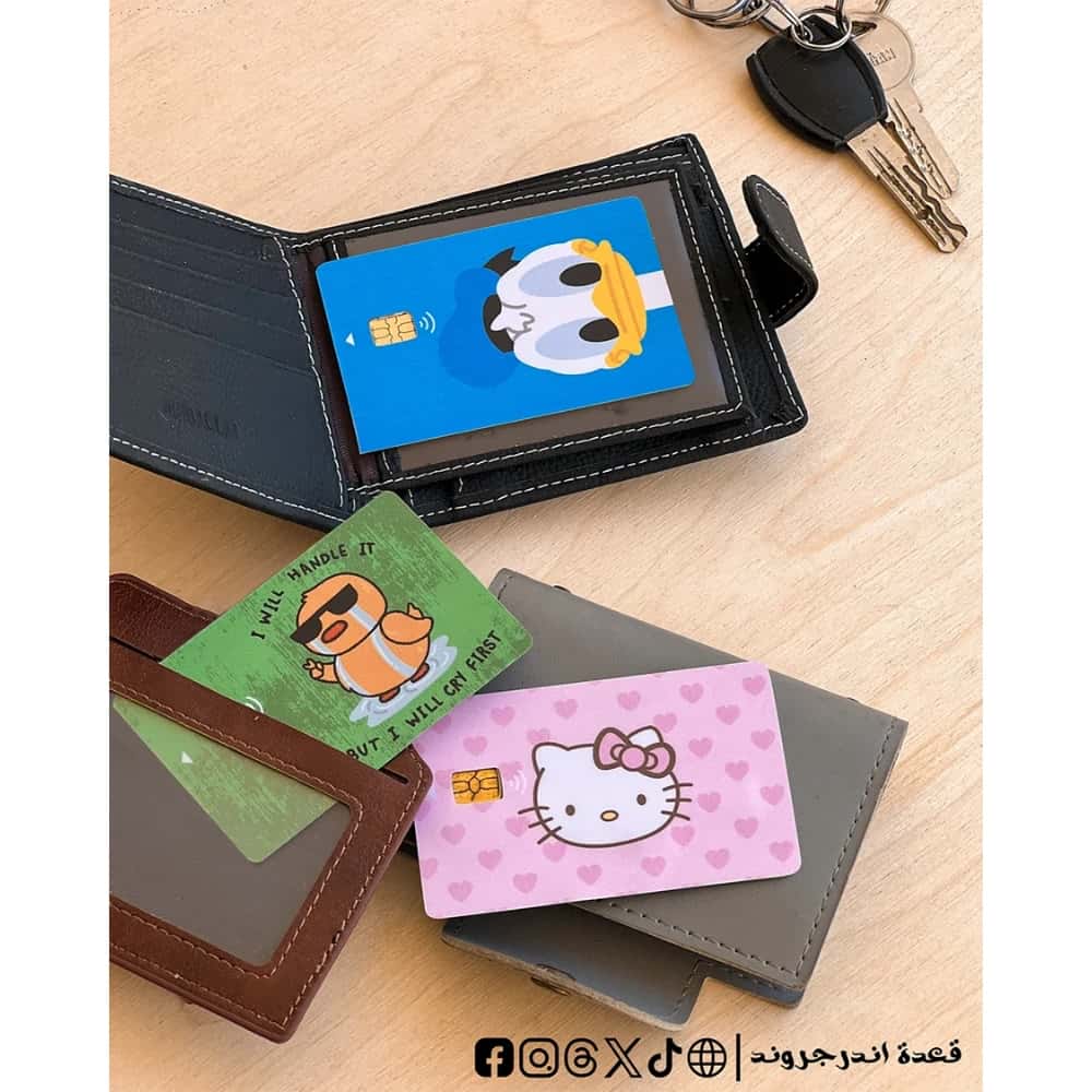 fqR2WR6xP1MeoNwmO72qBsT8z3ZvtdBxvm5HteV1.jpg Kitty and Donald Duck- couple Visa Sticker - الصورة 1