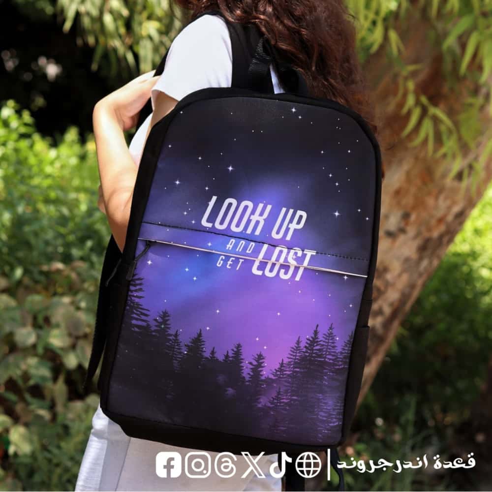 hjs8k3DwpxDHAxPMhgfZWribmv2qla7NFxm3gCIe.jpg Look Up and Get Lost -Backpack - الصورة 1