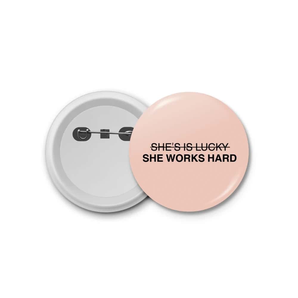 qaHSARPqPLLdBCR3ziCZoXtuVOhnA6QJc8xq1Qkd.jpg she works hard- blastic badge - الصورة 1