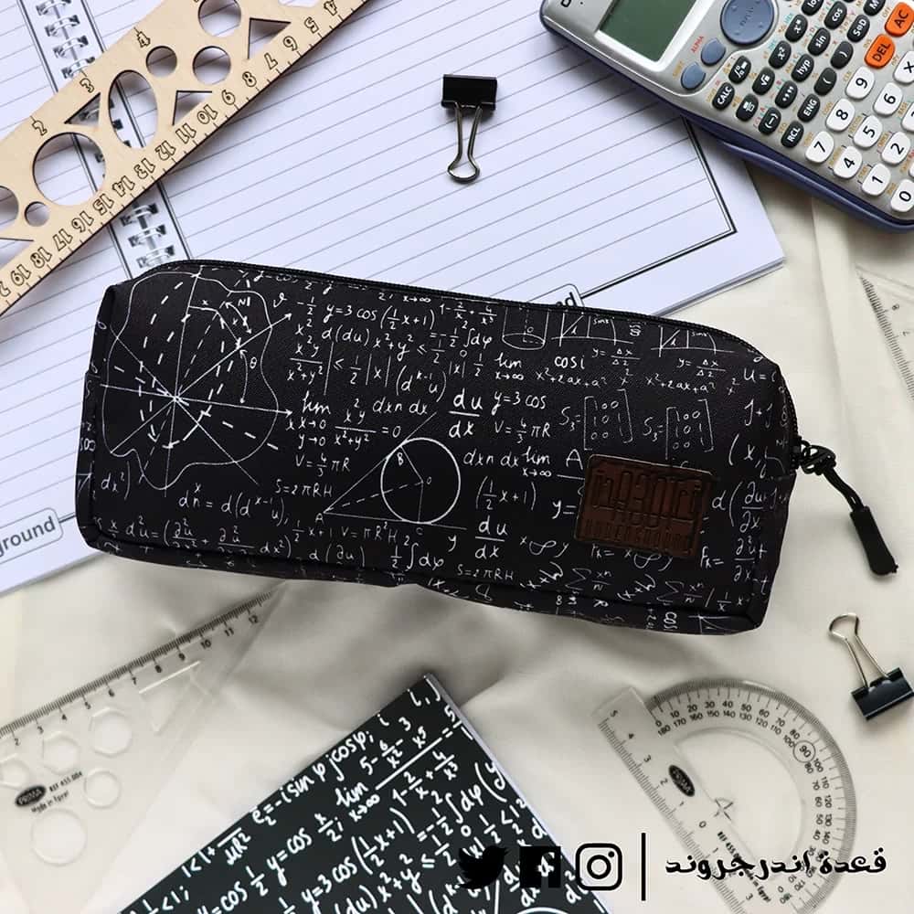 wWbUmnVZYDDULMnsvlnyH7yS3FMWVx5xF0ciWzDG.jpg Math -Pencil Case - الصورة 1