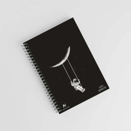 Astronaut Swinging -note